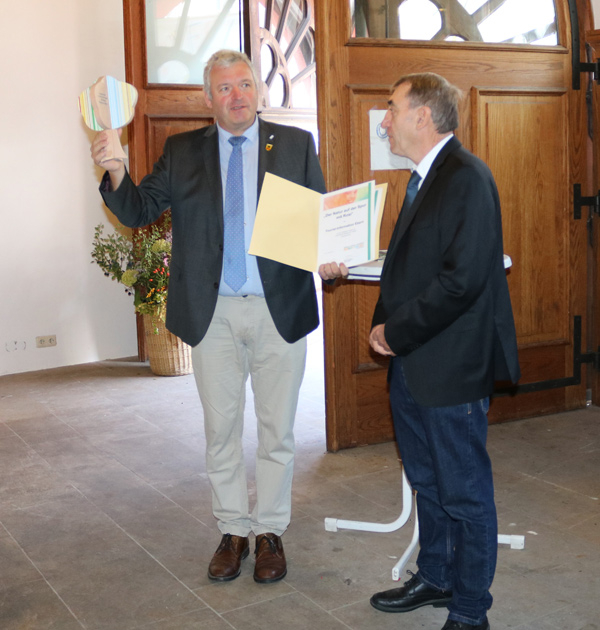 &bdquo;Rosi-Wanderweg&ldquo; erh&auml;lt Auszeichnung